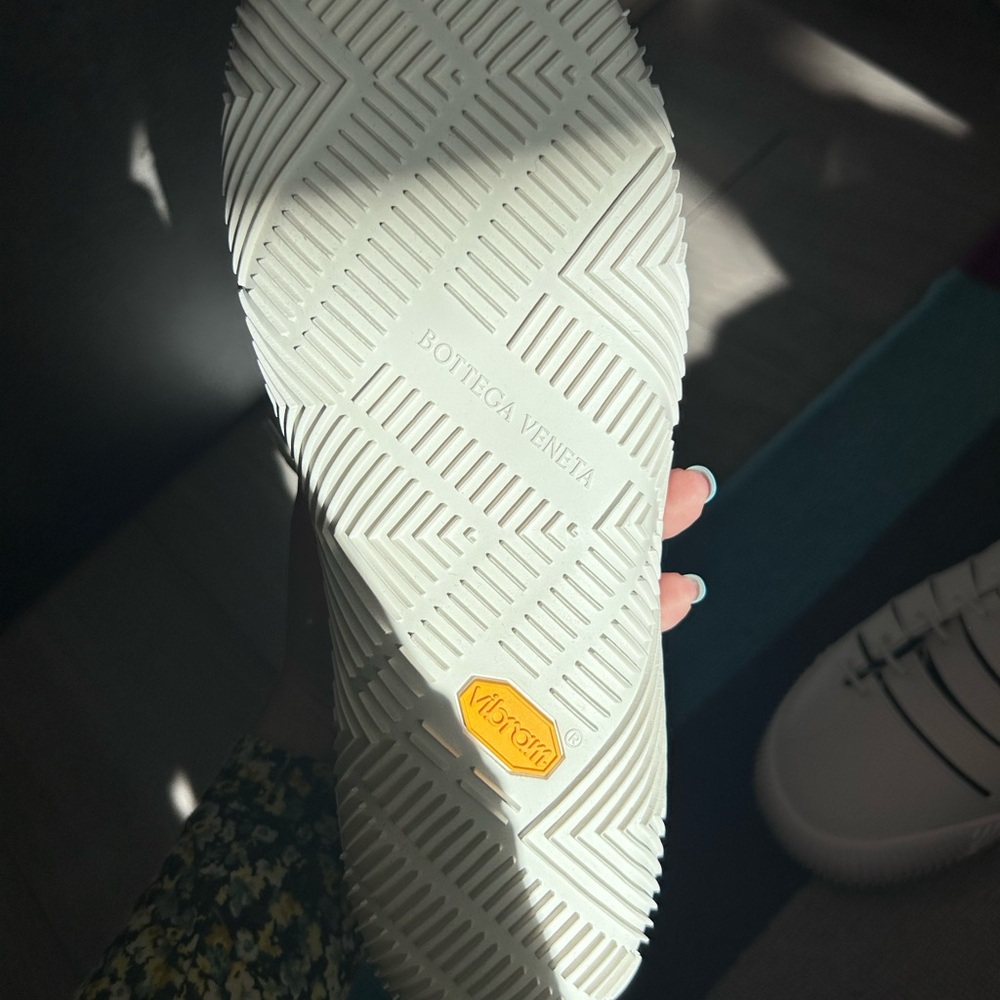Brand New Bottega Veneta White Climber Sneakers - Picture 5 of 14